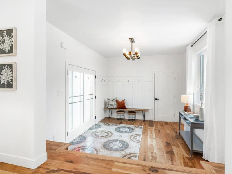 Sous-sol / escaliers / finition intérieure/murs&nbsp;d&rsquo;accent